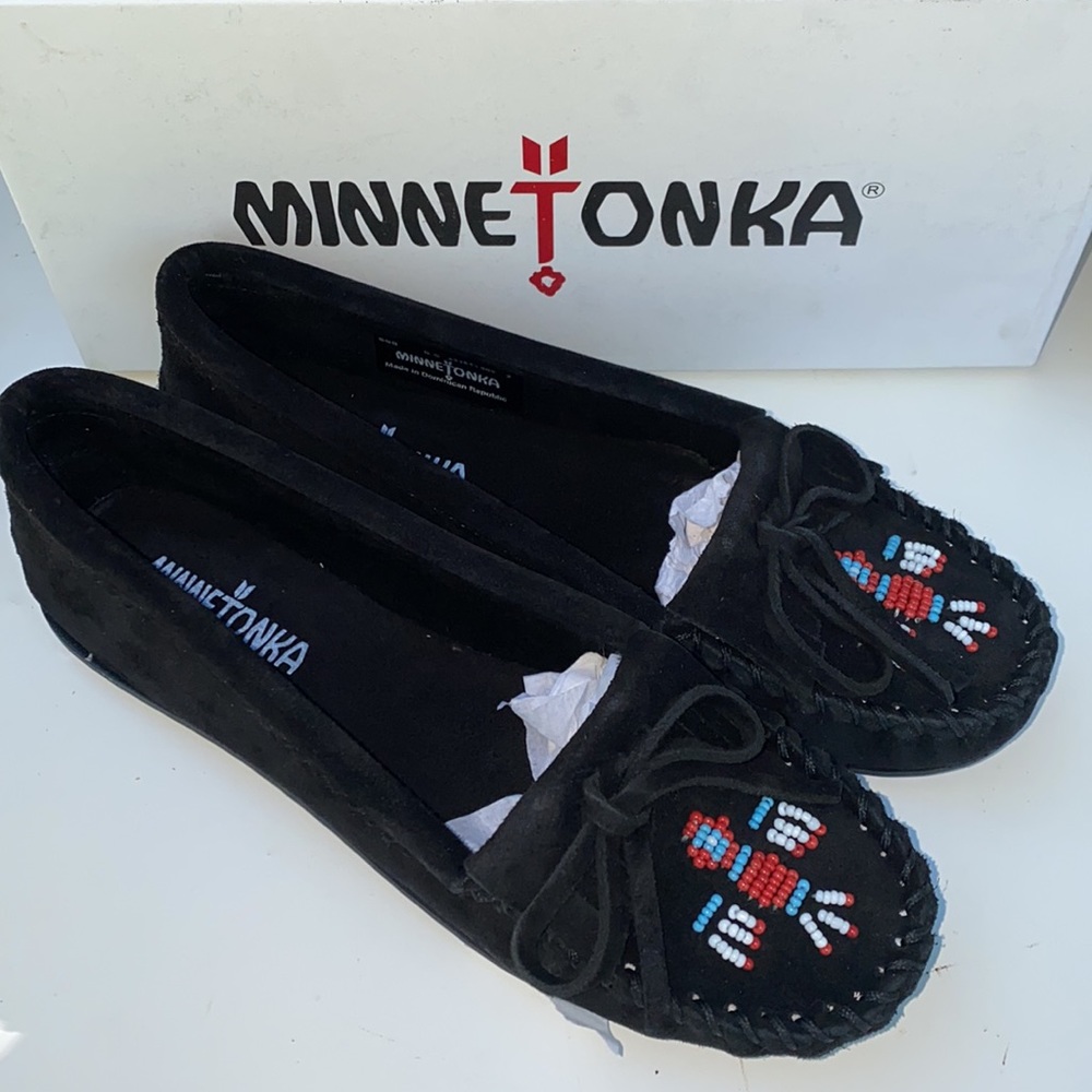 AUTH NIB MINNETONKA THUNDERBIRD MOCCASINS BLACK US 6.5